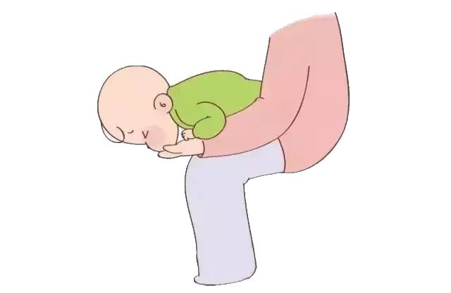 宝宝呛奶的正确处置,宝宝轻微呛奶的正确处理