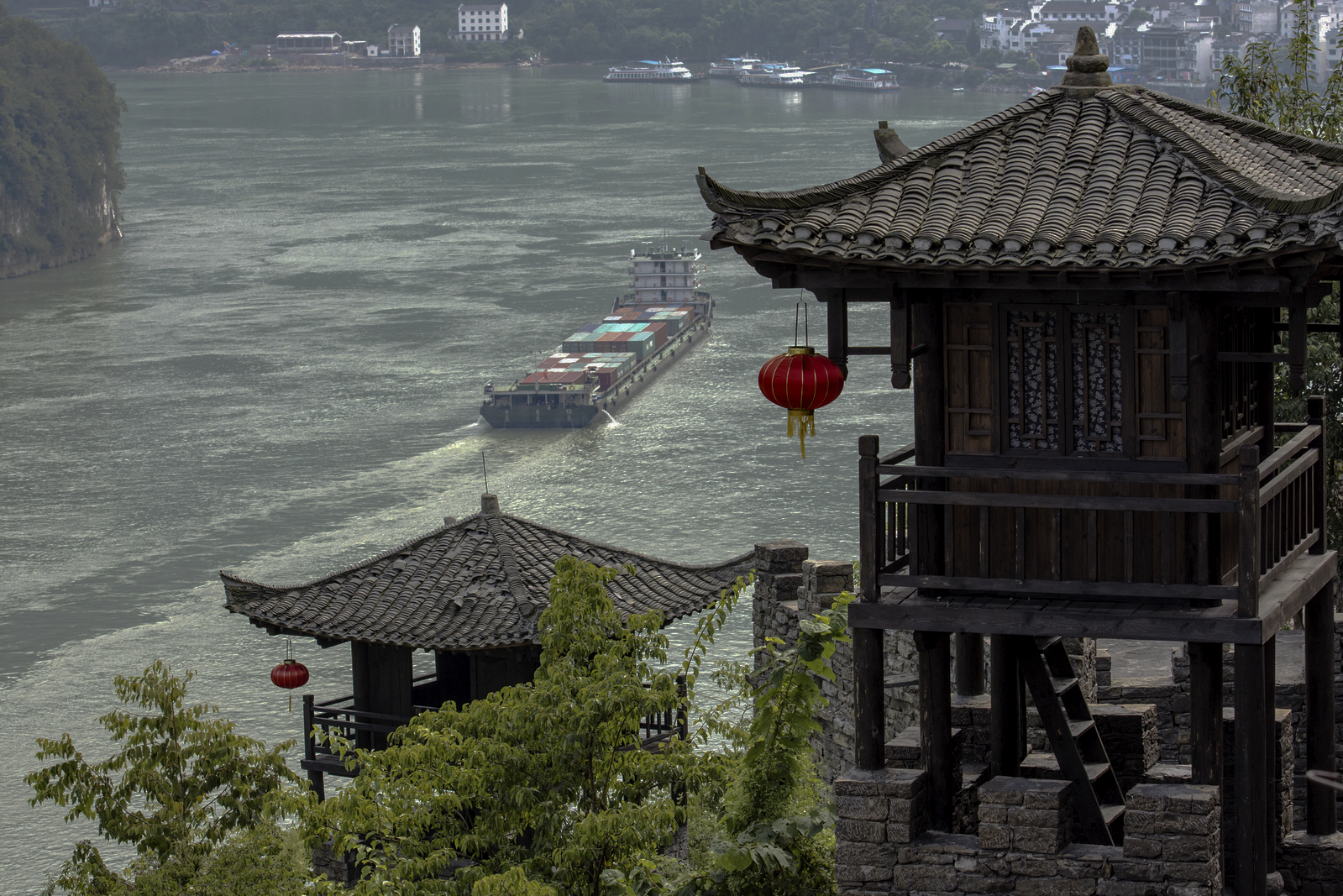 西陵峡风景区和三峡人家哪个好玩,三峡人家和西陵峡哪个景点值得去