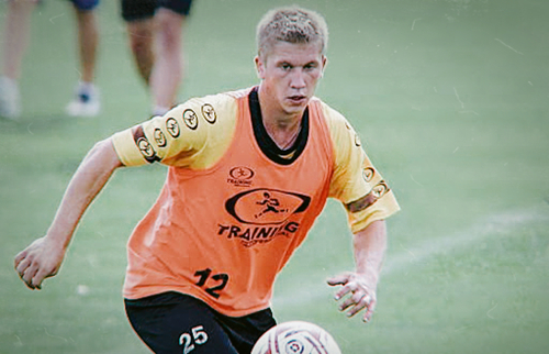 毒枭足球运动员,毁于毒品的足球球星