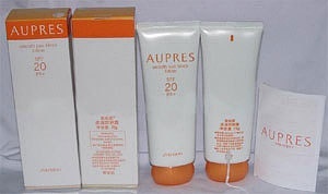 日本适合20岁左右女生的化妆品,适合20岁到30岁的化妆品