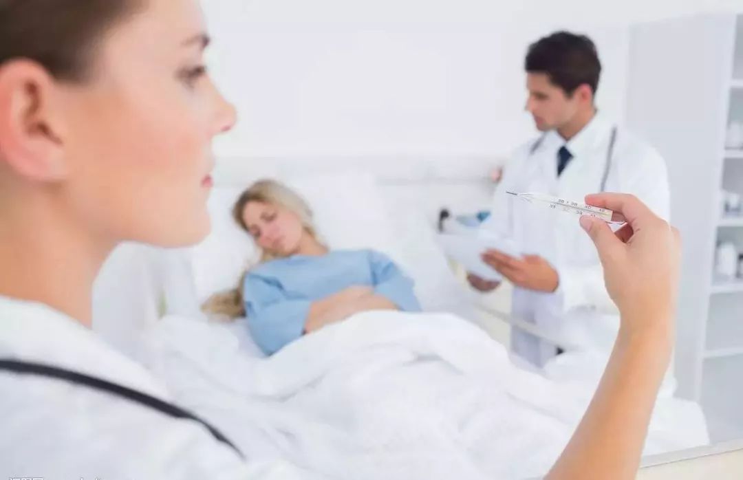 备孕期月经提前一周怎么回事,备孕的那些事