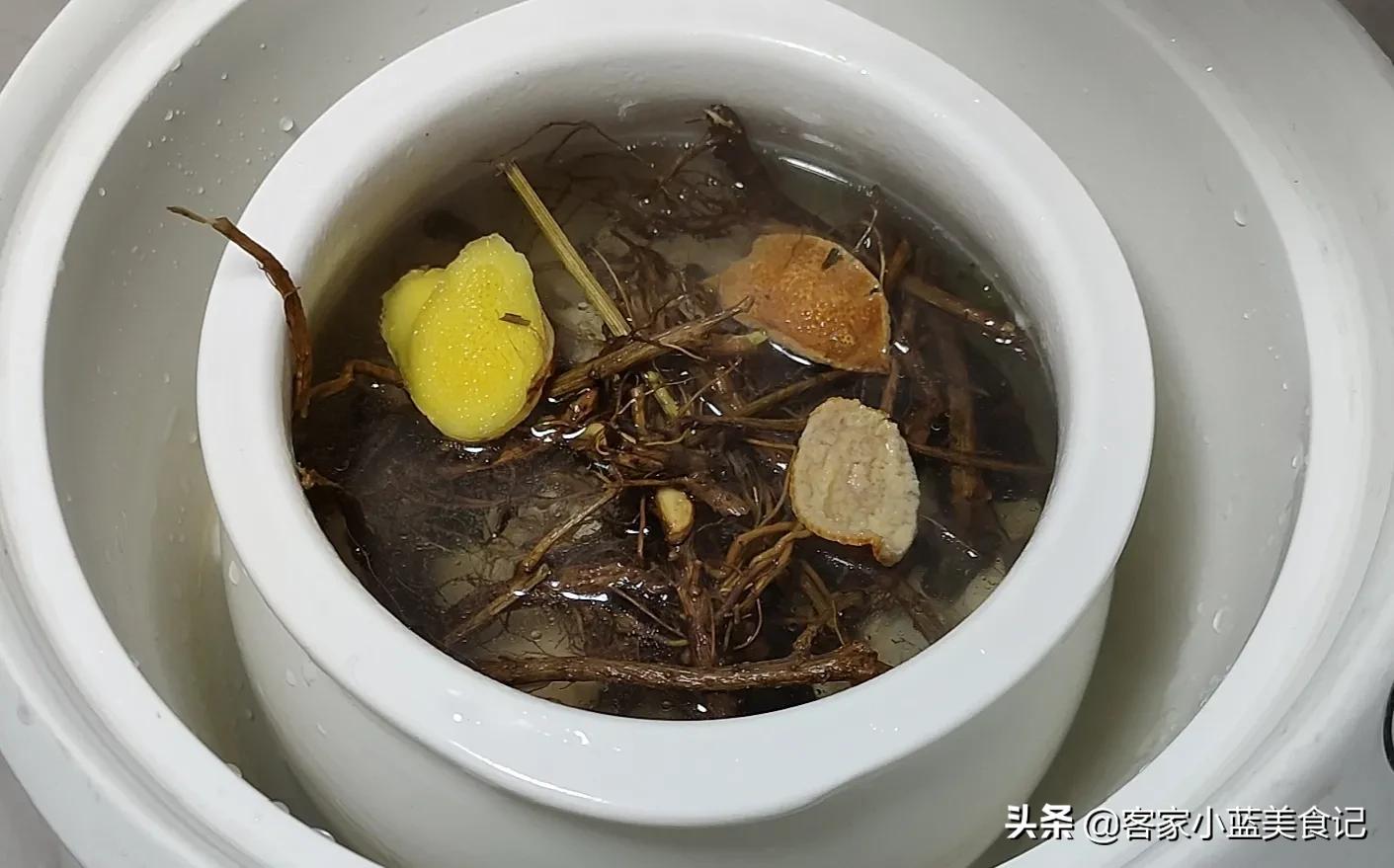 寒冷的冬天要多喝这碗汤简单营养,天冷了女人要常喝这种汤