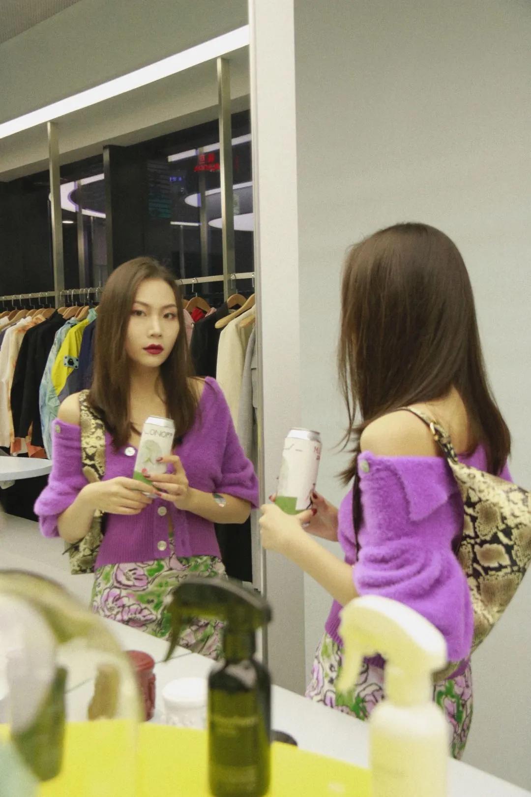 气质针织秋冬穿搭一整套,明星同款针织衫日常穿搭