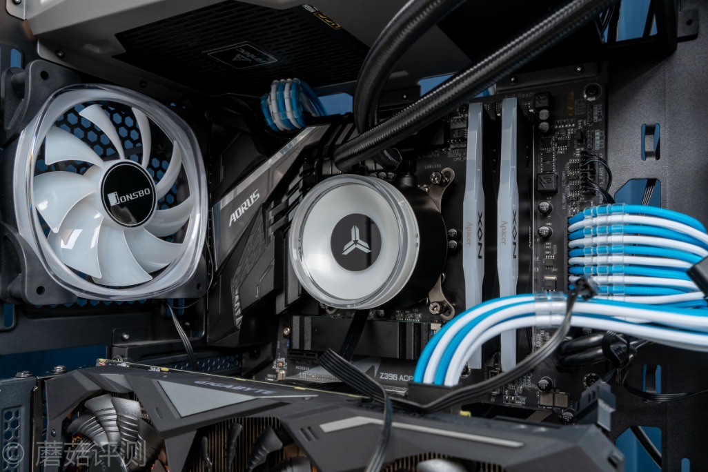 乔思伯tw2-360pro彩色版,酷冷至尊360水冷与乔思伯360水冷