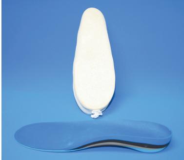 早起脚跟痛脚底板痛肿胀怎么回事,早起脚底板疼走一会又不疼了