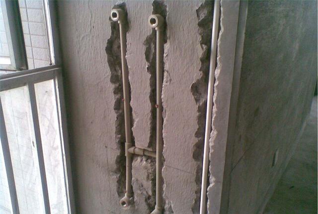 装修冷热水管需不需要间隔十公分,冷热水管间距不小于20公分的原因