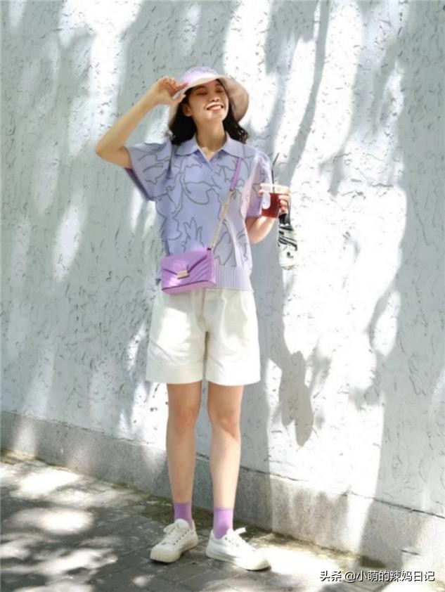 帆布鞋网红穿法,最近流行丝袜帆布鞋