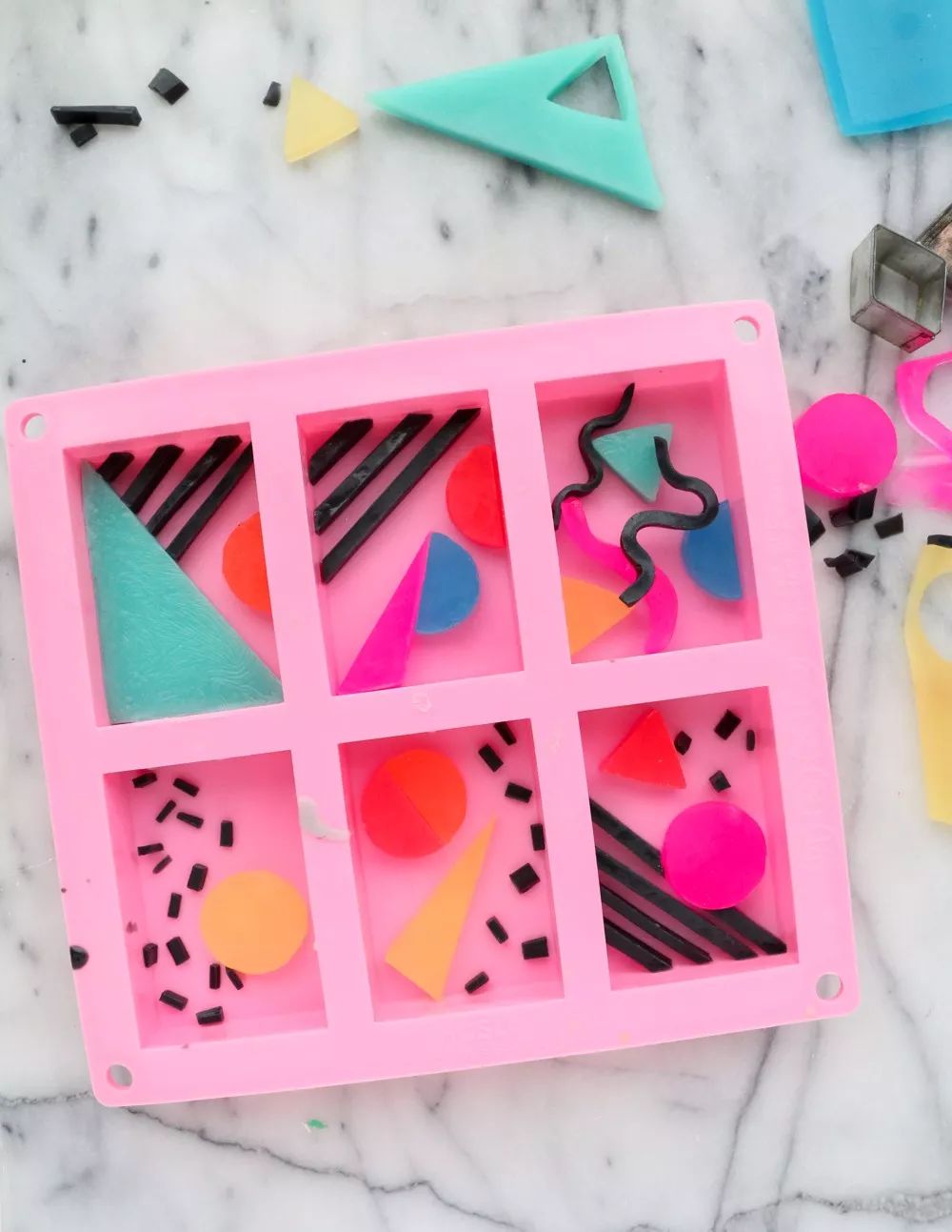 家里的肥皂头怎么重新利用,碎肥皂头怎么能融化做成一整块呢