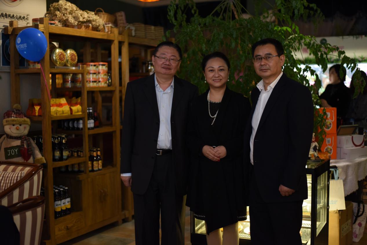 强强联手|益倍嘉控股与佩米集团达成战略合作