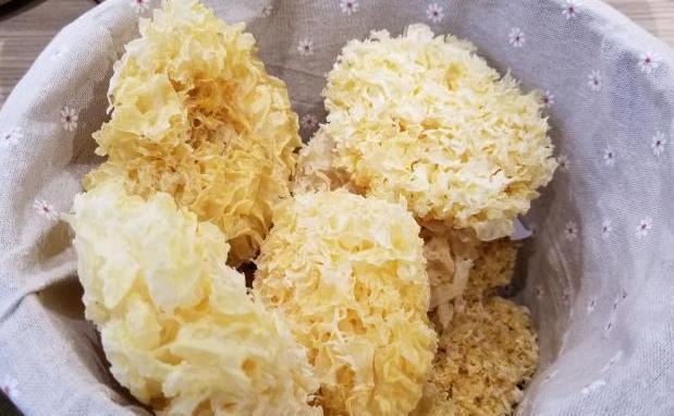 银耳咋挑,银耳怎么挑黑色