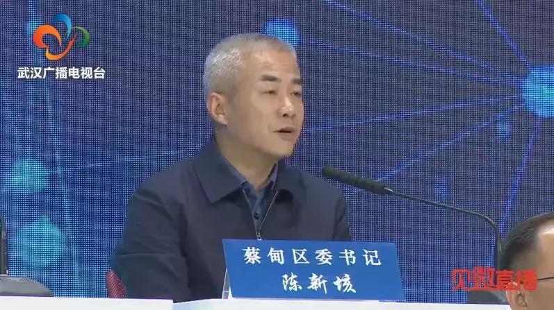 首场电视问政：看区长“同行互评”谁来管？谁能管？归谁管？