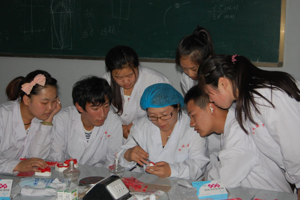 医高专口腔学院,白城口腔专业专科学校