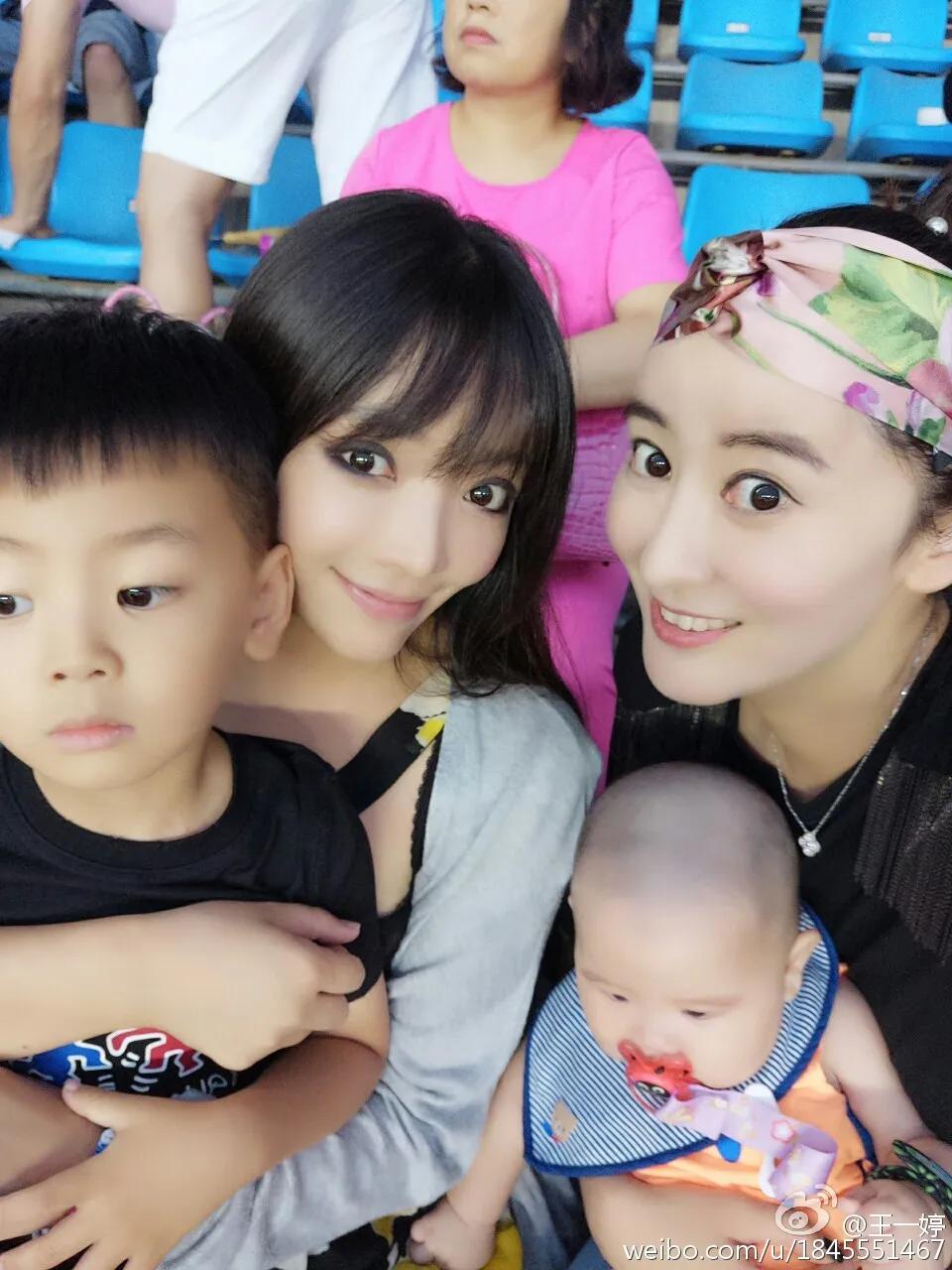 「早晚要认识」帅气逼人的国脚杨旭和他美艳女主持太太