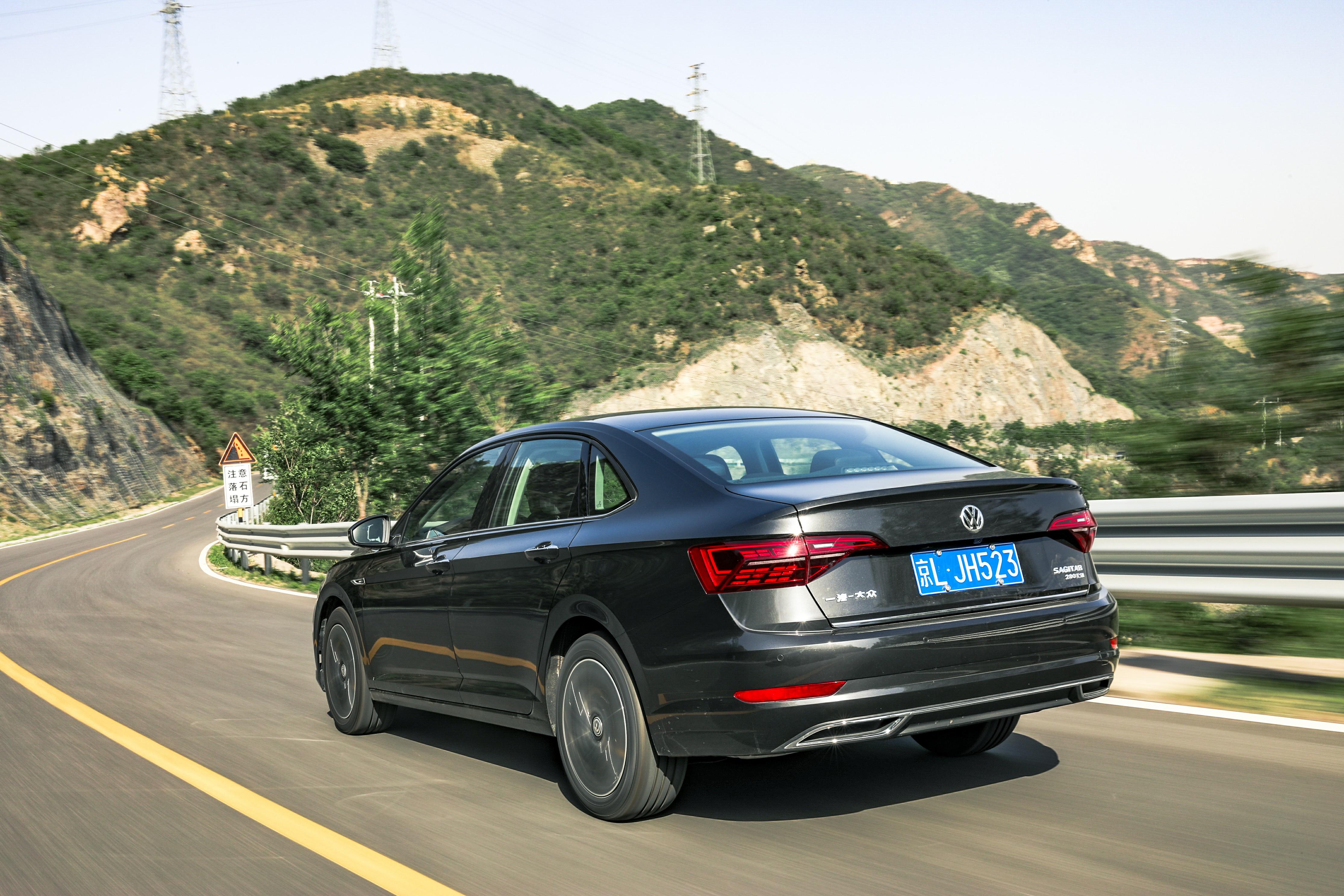 斯柯达明锐1.6和速腾发动机一样吗,斯柯达新明锐和速腾对比