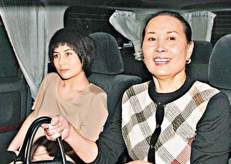 蓝琼缨对利智做了什么,利智与赌王新闻最新消息