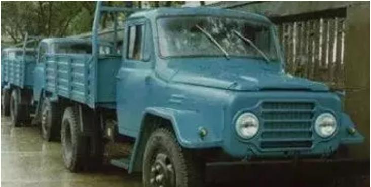 闲话江铃，稀里糊涂入行造车，八几年狂亏五千多万差点少年夭折