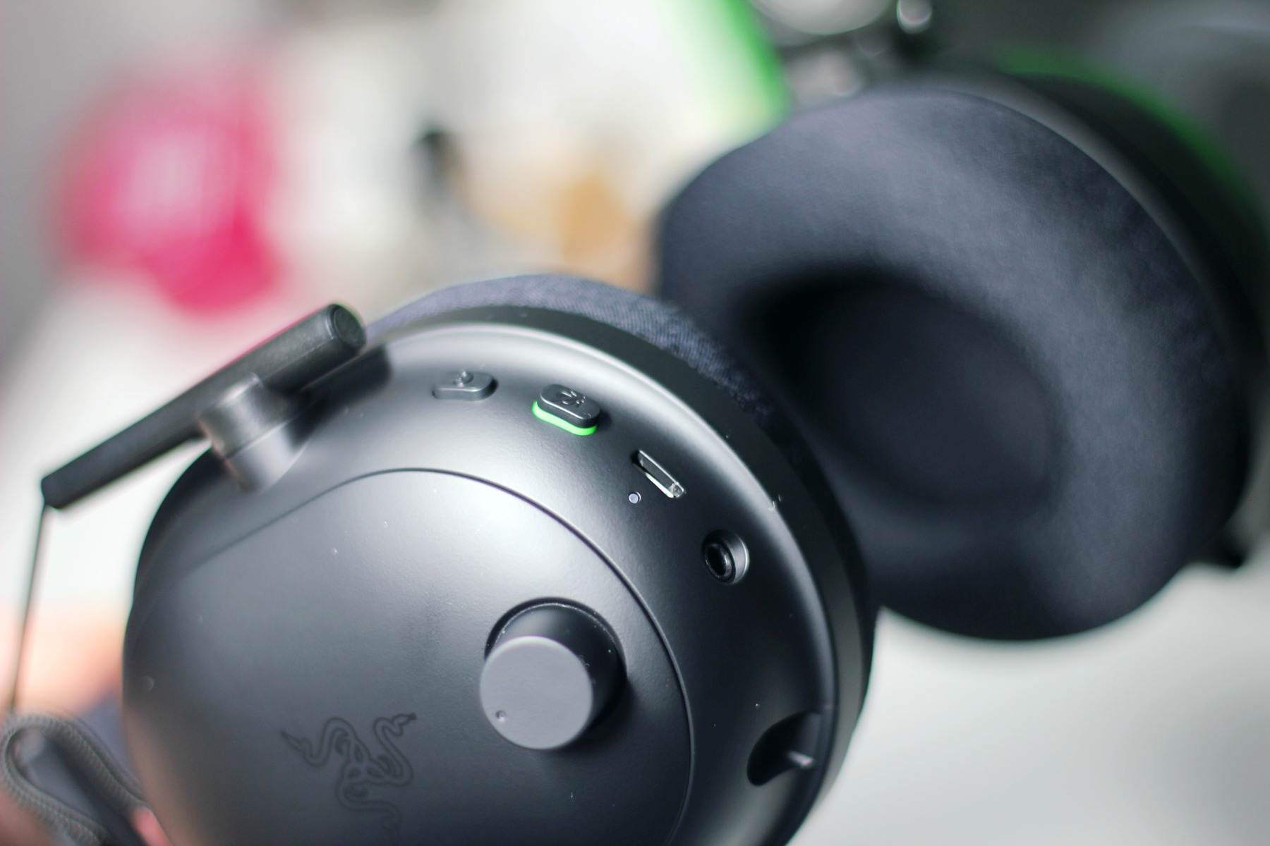 职业向的全能电竞耳麦-雷蛇旋风黑鲨V2专业版评测报告