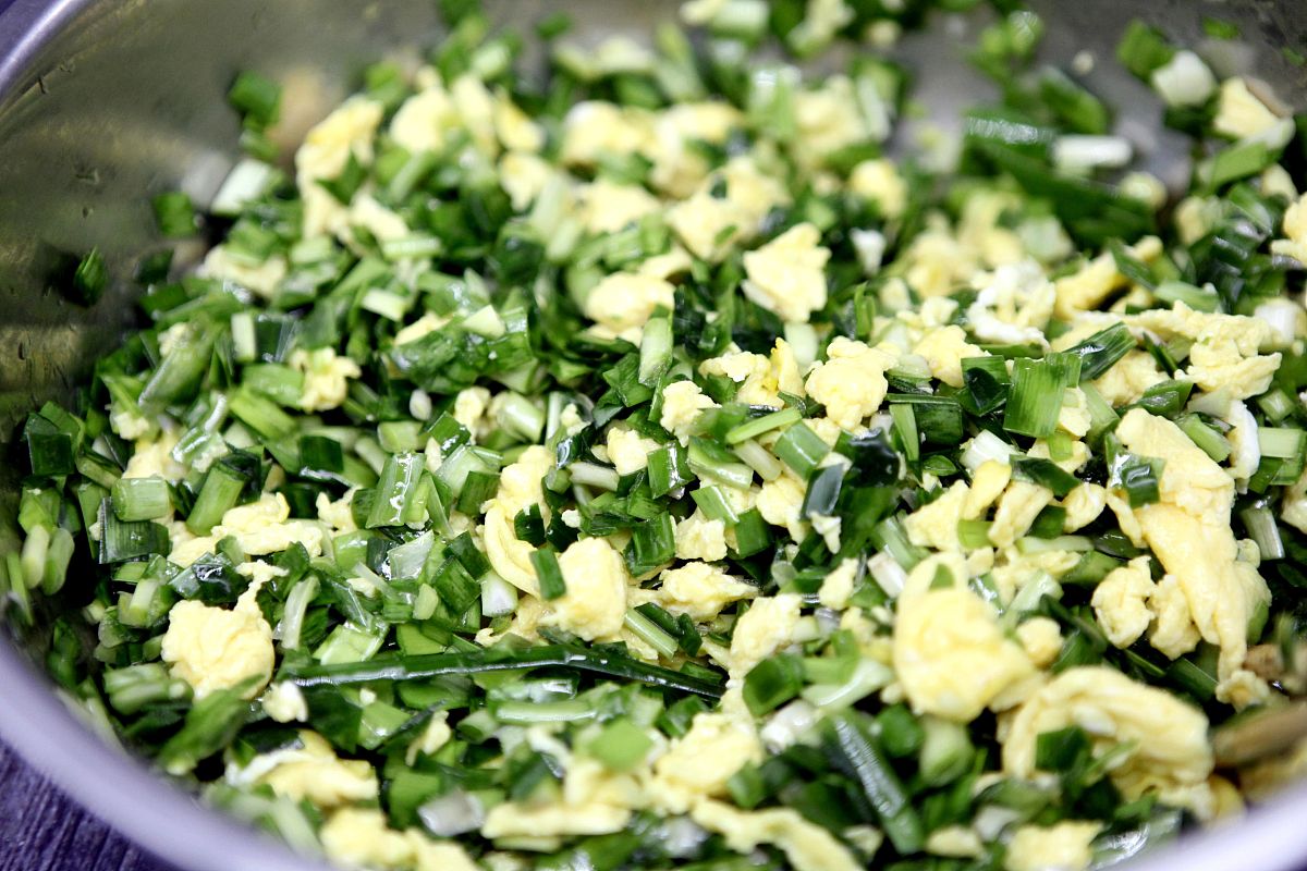 和馅是先放油还是先放水,饺子馅什么时候放盐最合适