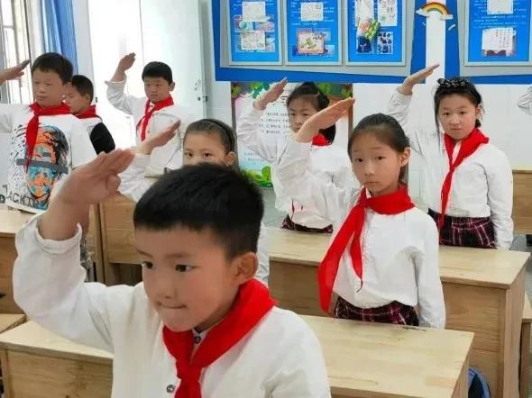 童心向党迎百年争做运动好少年,童心向党迎百年徐家井小学