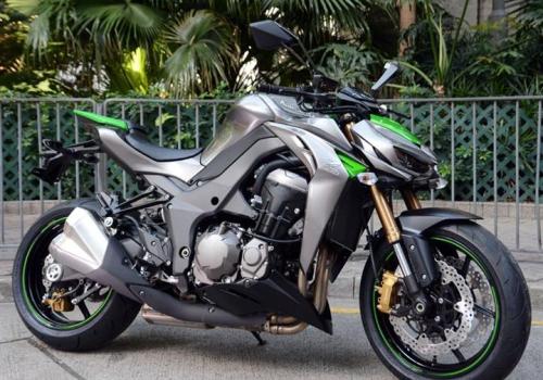 骑摩托车怎么保护安全,骑摩托车的安全性和技巧