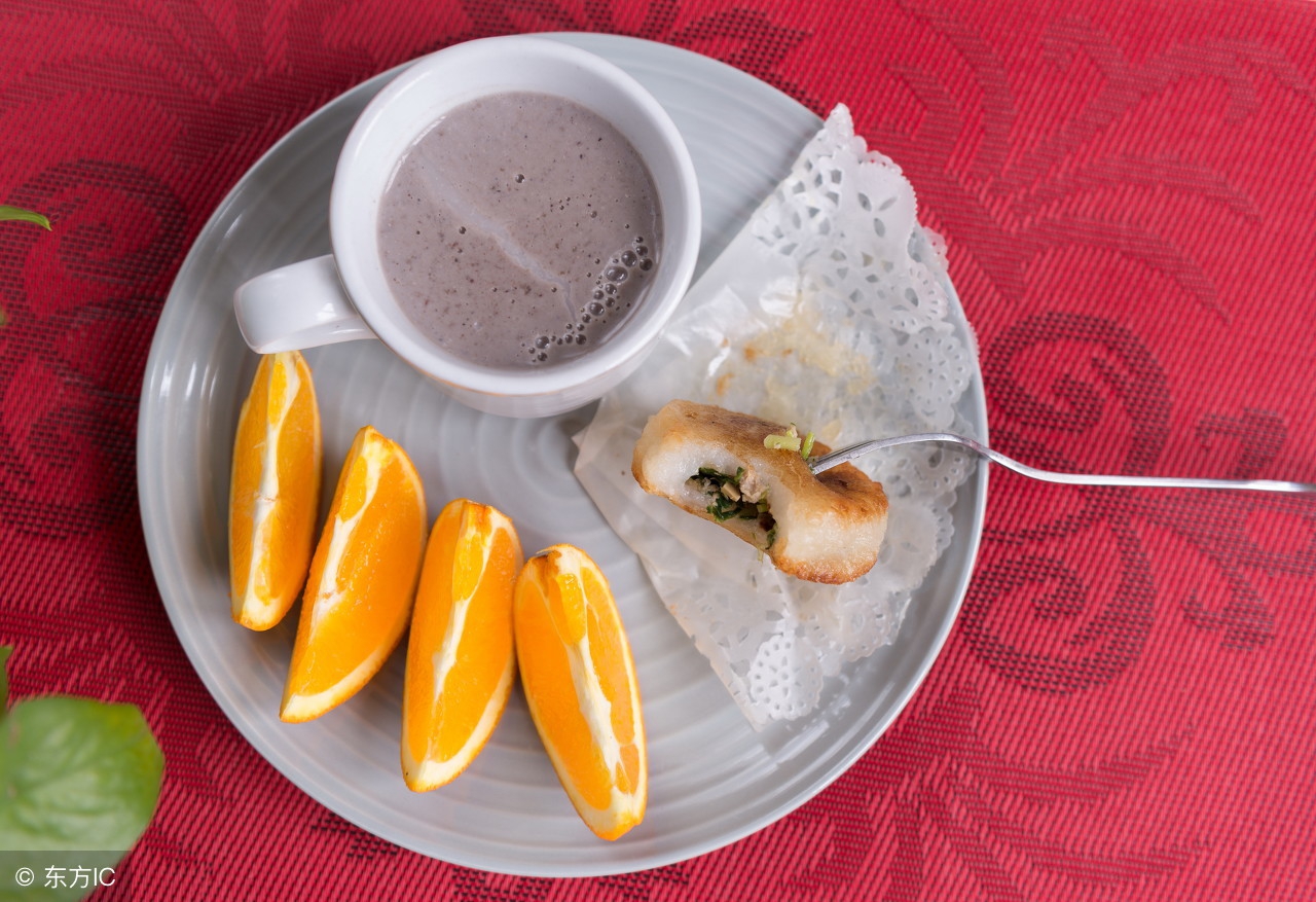 小朋友吃的辅食糊糊是什么做的,婴儿六个月第一顿辅食蛋黄糊糊