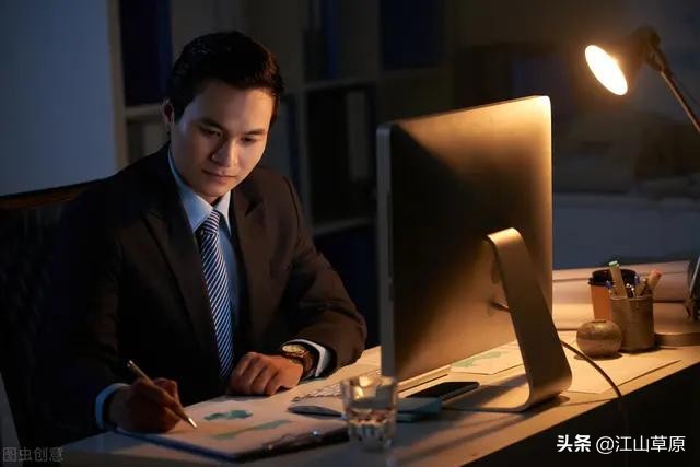 雄起在路上的视频,鄂尔多斯的路上