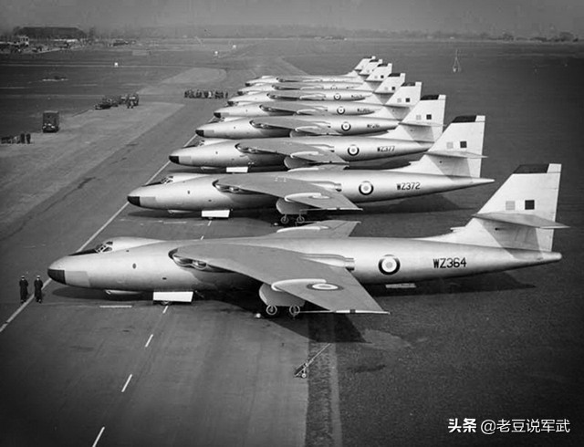 英国v型轰炸机,英国三神轰炸机