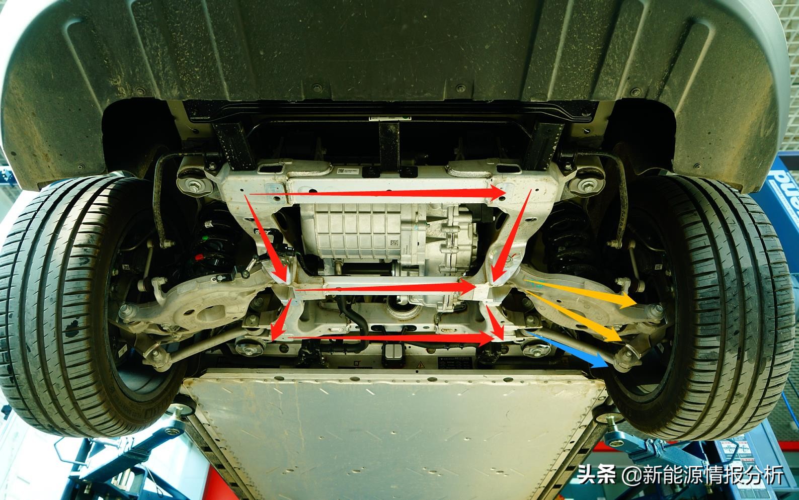 arcfox极狐hud测试,arcfox极狐at试驾