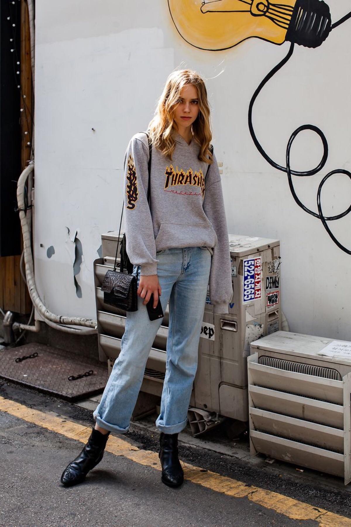 胖女生穿什么卫衣比较合适,偏胖的女生适合多长的裙子