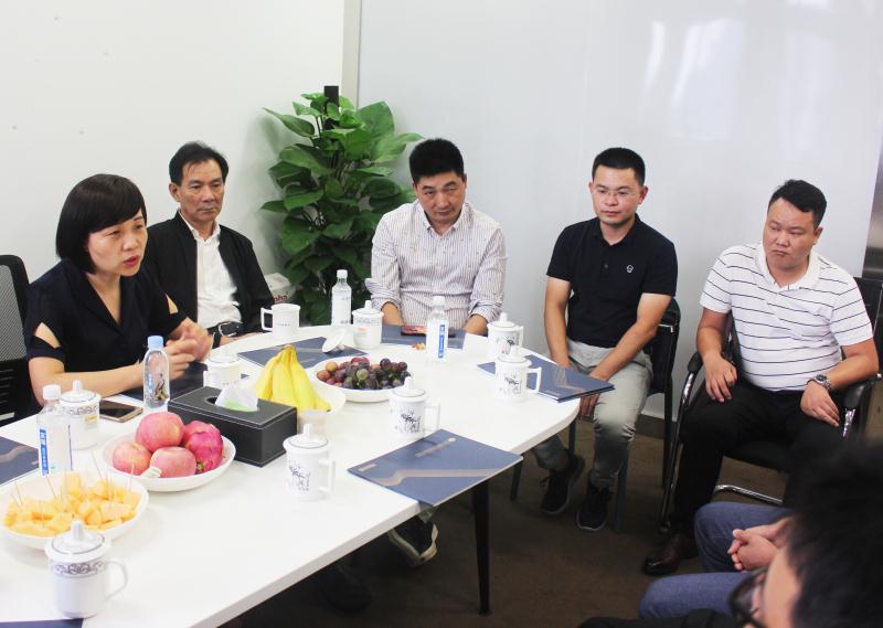 静松播报｜潜江市委常委王玉梅一行到访四川省湖北商会