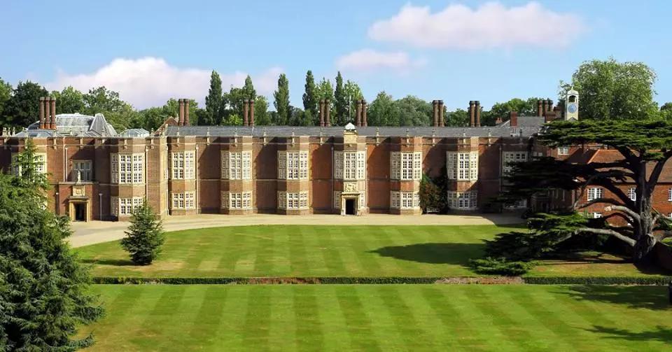 英国都铎堂学校,英国newhall学校