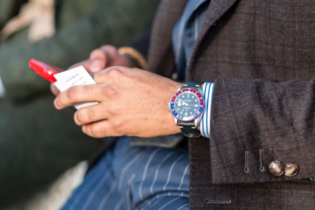 年轻人戴的4款表,现在最值得入手25多万的二手表