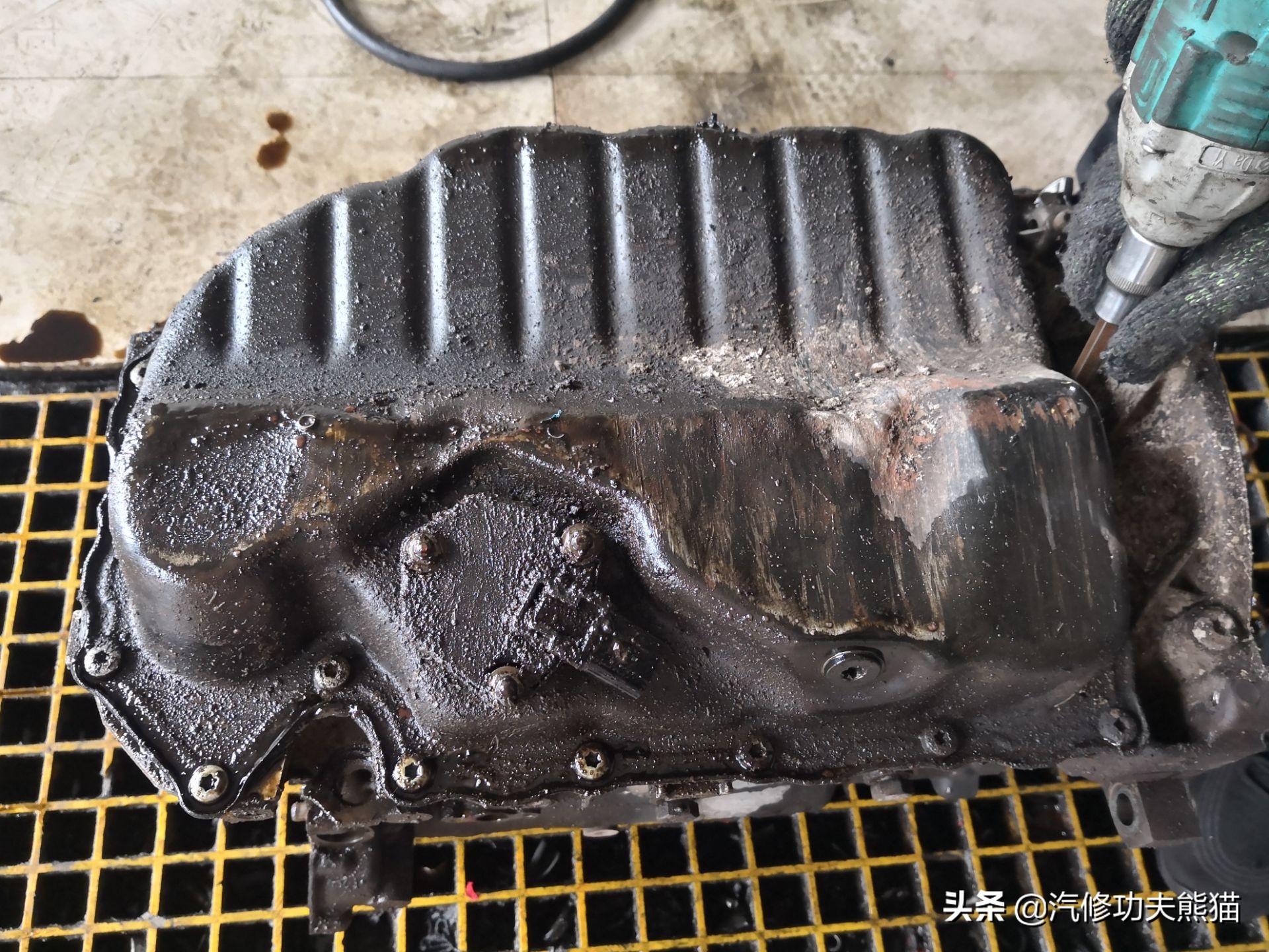 大众夏朗烧机油维修汕头,夏朗烧机油大修多少钱