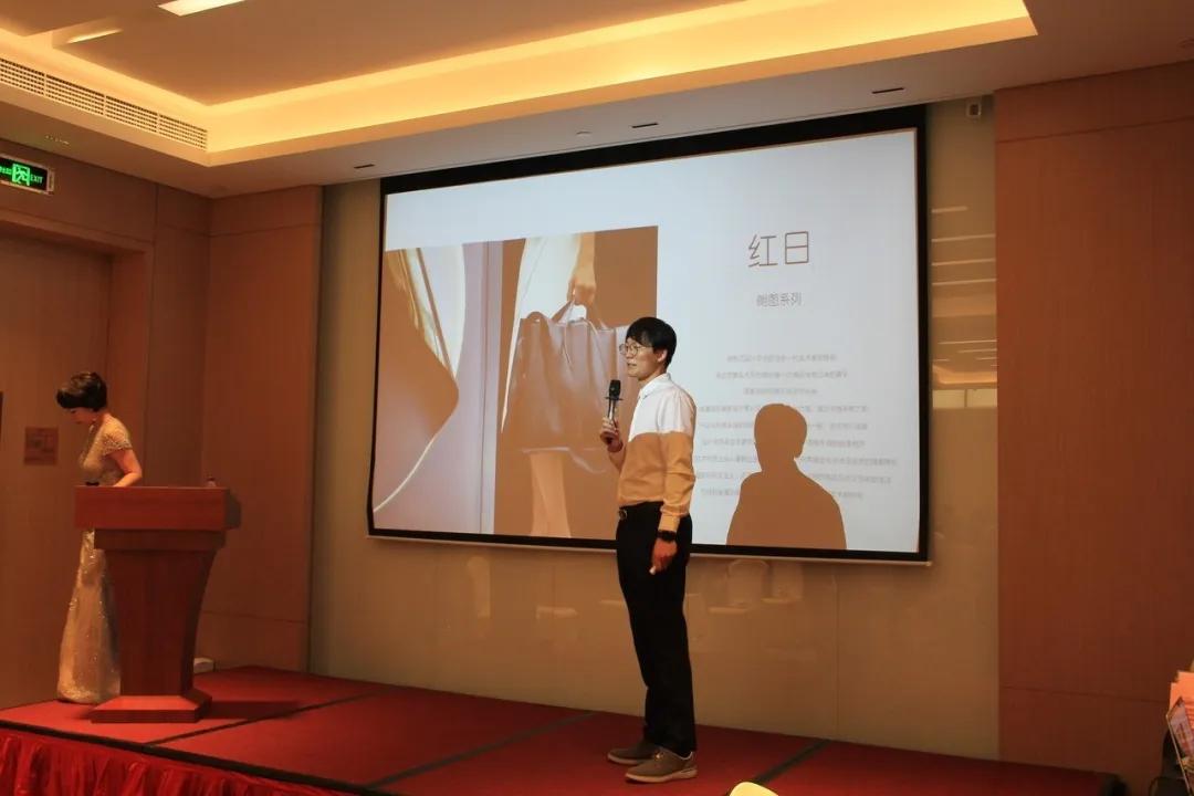 红日朗图和双叶哪个好,红日朗图家具乌金木