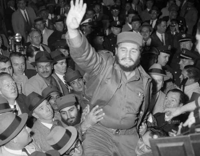 卡斯特罗纪实视频,卡斯特罗的精彩瞬间