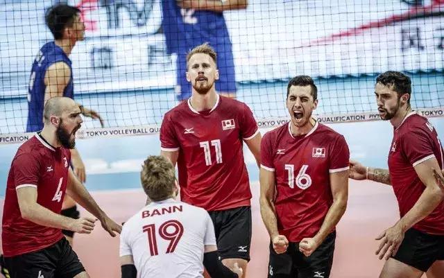 男排奥资赛惜败加拿大，一主攻的微博沦陷，球迷骂他“三无人员”