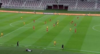 国足1比3越南黄健翔解说全程,国足0-1负韩国黄健翔解说