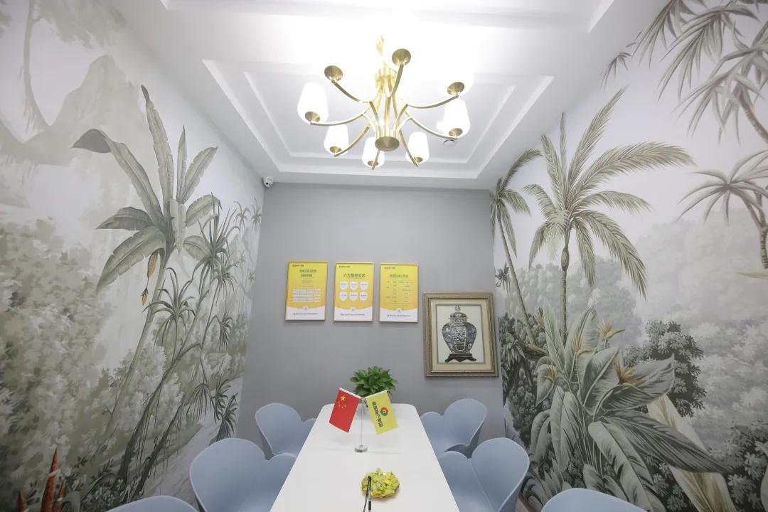 新发地产开大会,新发地产集团大合照