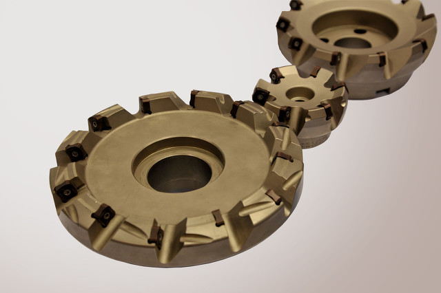 低合金钢和合金钢怎样区别,低合金钢和合金钢