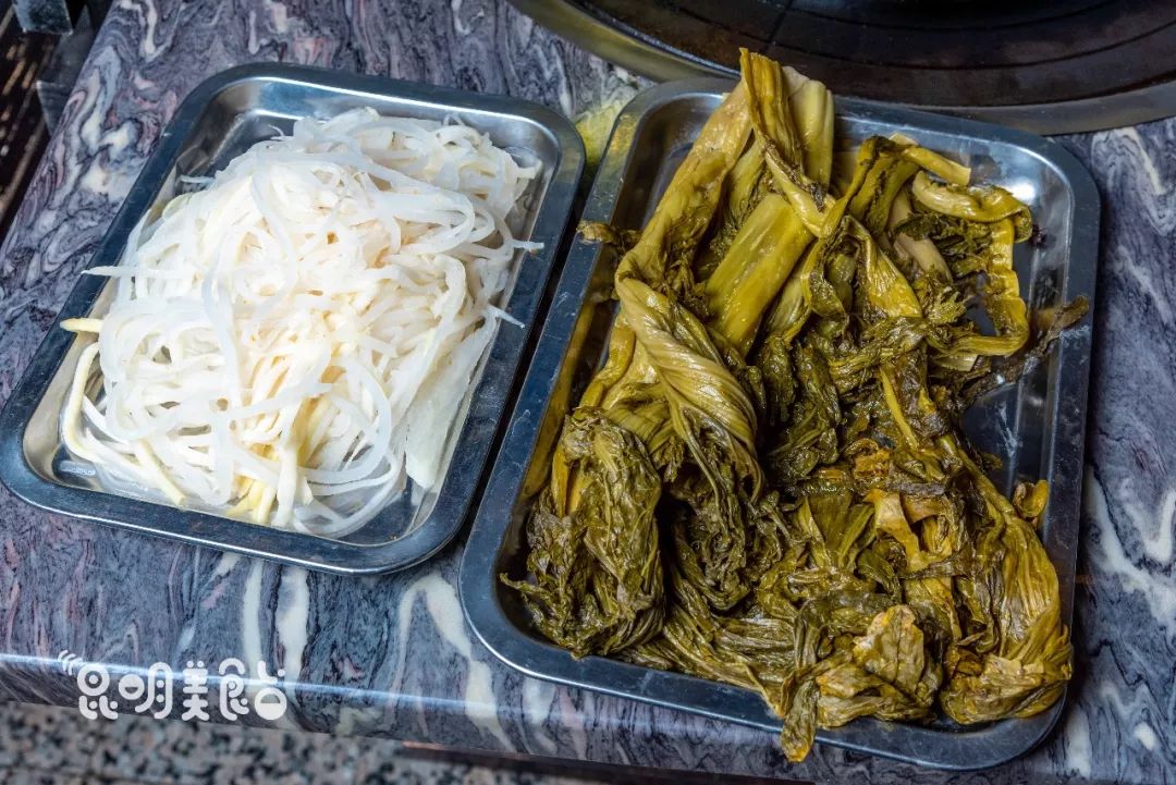 昆明最好吃的酸菜牛肉,昆明关上老坛秘制酸菜牛肉