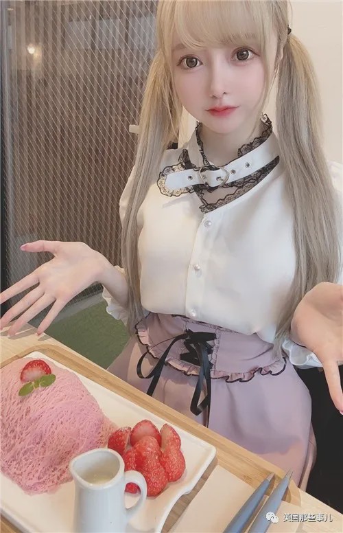 19岁少女整容成60岁大妈,女子花20w整容成网红脸