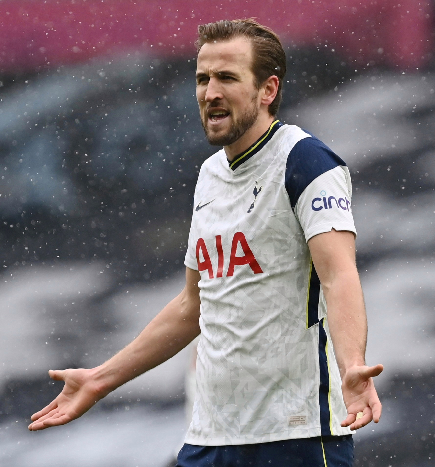 足球强制转会,足球球员拒绝转会怎么办