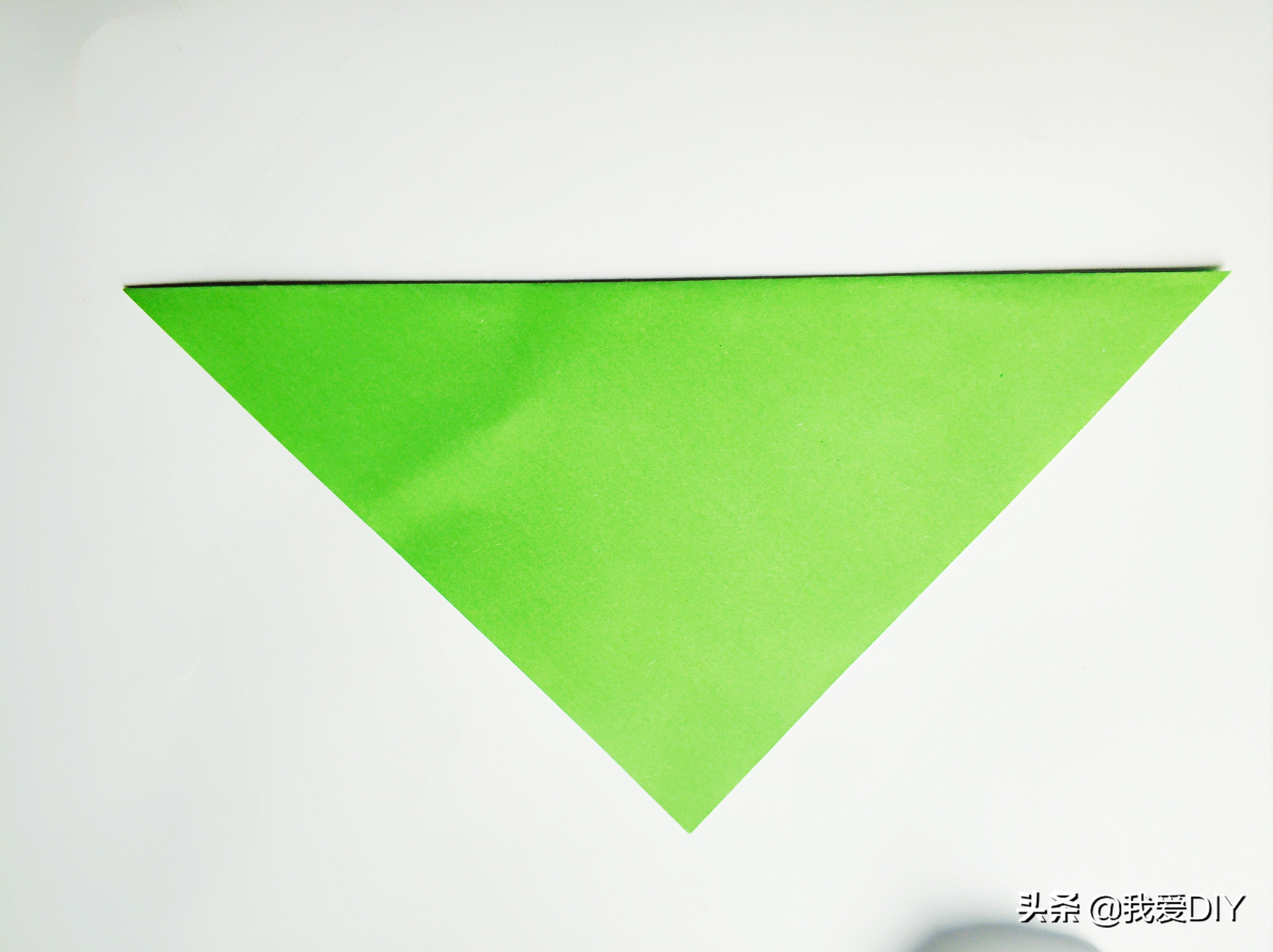 小燕子教大家折礼物盒,小燕子折法慢放视频