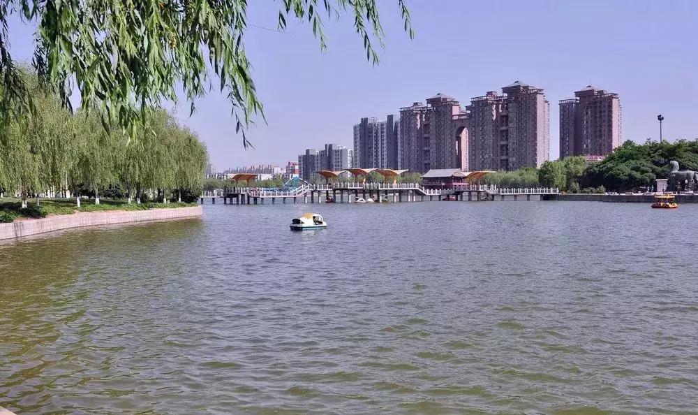 石家庄草莓采摘基地推荐,石家庄周边采摘园摘草莓