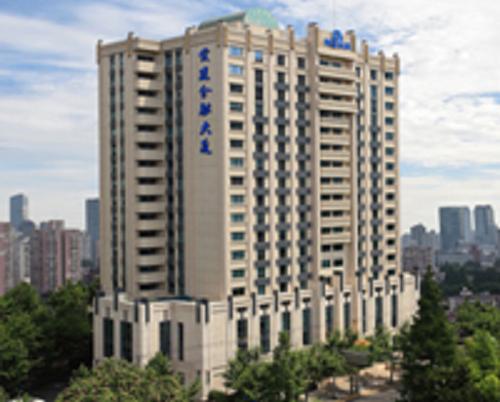 上海莱士“辞官归故里”,爱建集团“星夜赶考场”