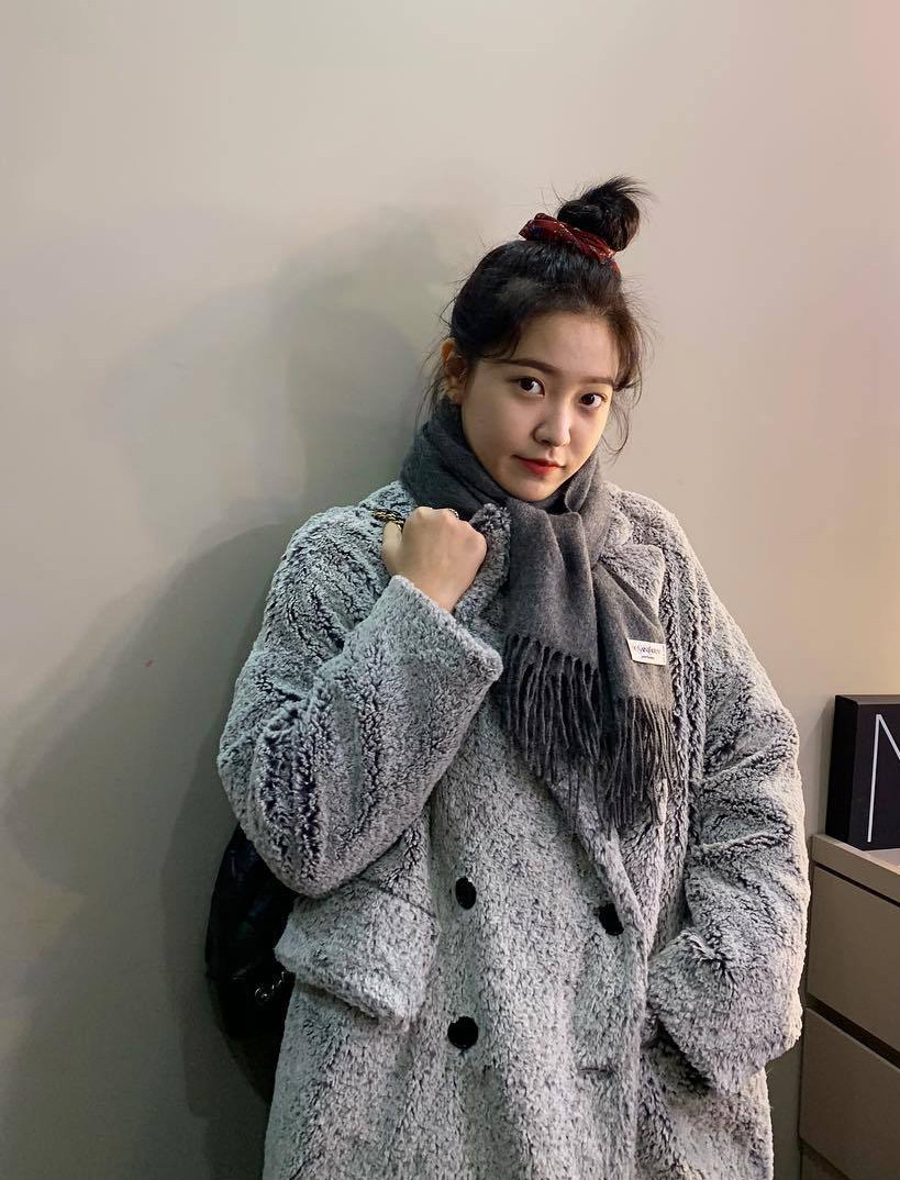 金泰妍冬季穿黑色大衣搭配图片,金泰妍冬季穿什么大衣