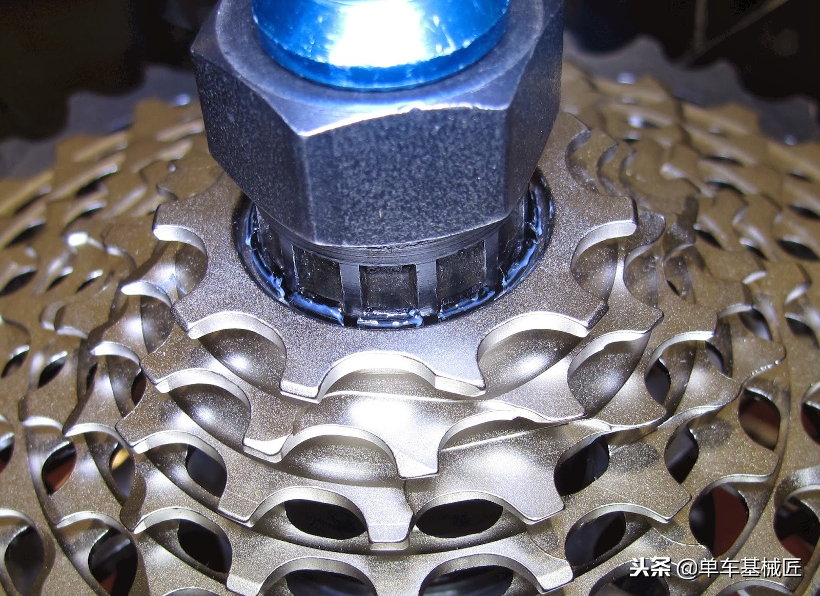 如何拆卸sram飞轮,sram的飞轮坏了能修吗