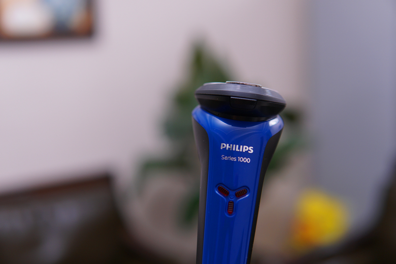 飞利浦小旋风剃须刀使用教程,飞利浦小旋风1000剃须刀评测
