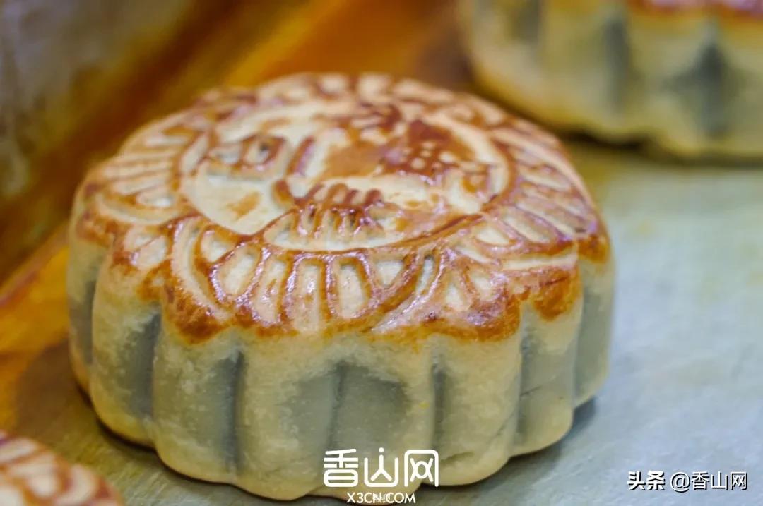 珠海这家月饼店开了38年，来买要排队两小时