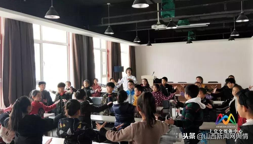 小主持人培训班视频直播,小主持人培训教程大全